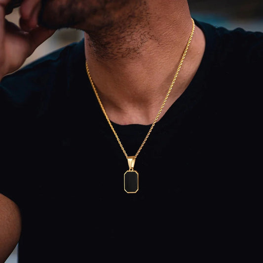 Golden Rope Chain - Onyx Pendant